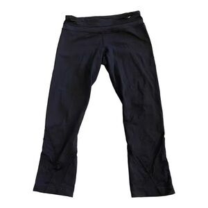 Lululemon Low Rise Crop Pants Size 6